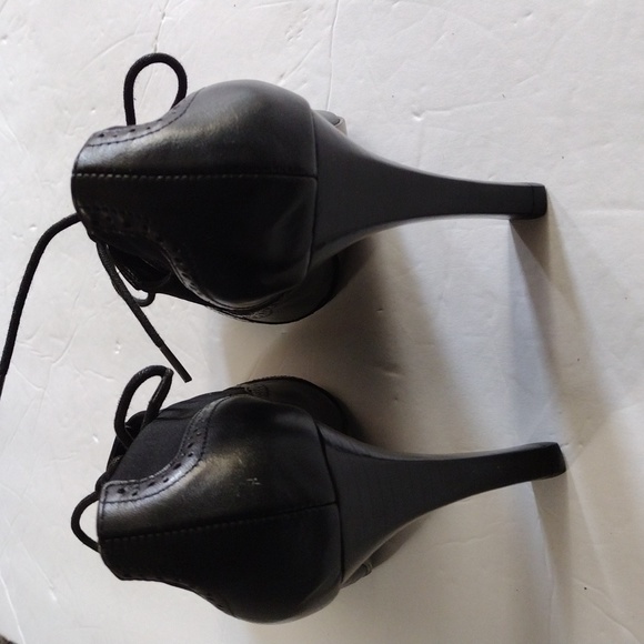 Ellen Tracy Black Lace Up Oxford Booties NEW | Size 9…. Fit like 8/8.5 - Picture 4 of 10